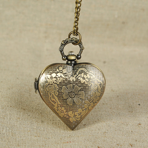 Vintage Peach Heart Hollow Pattern Pocket Watch Bronze Peach Heart Carved Hollow Classical Pocket Watch